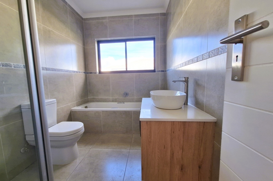 3 Bedroom Property for Sale in Shelley Point Western Cape